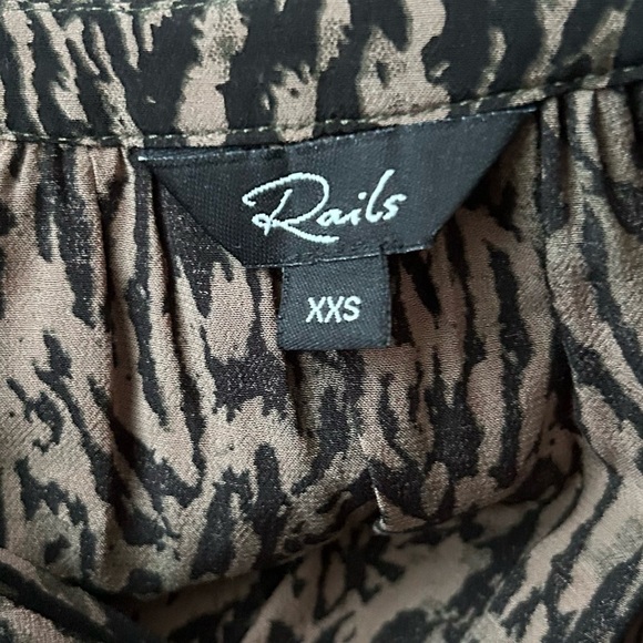 Rails Jasmine Tiered Mini Dress in Olive Static Sz XXS - Picture 8 of 9